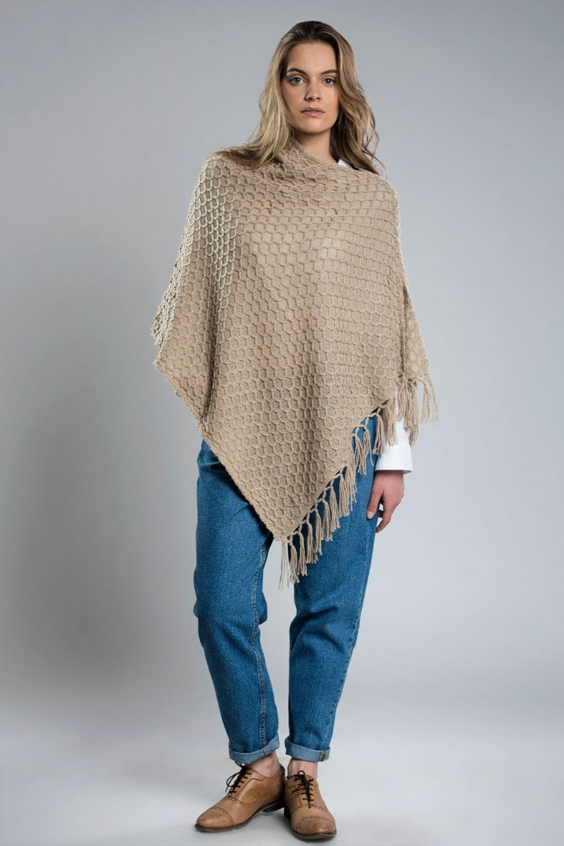 Ananda 100% Baby Llama Poncho