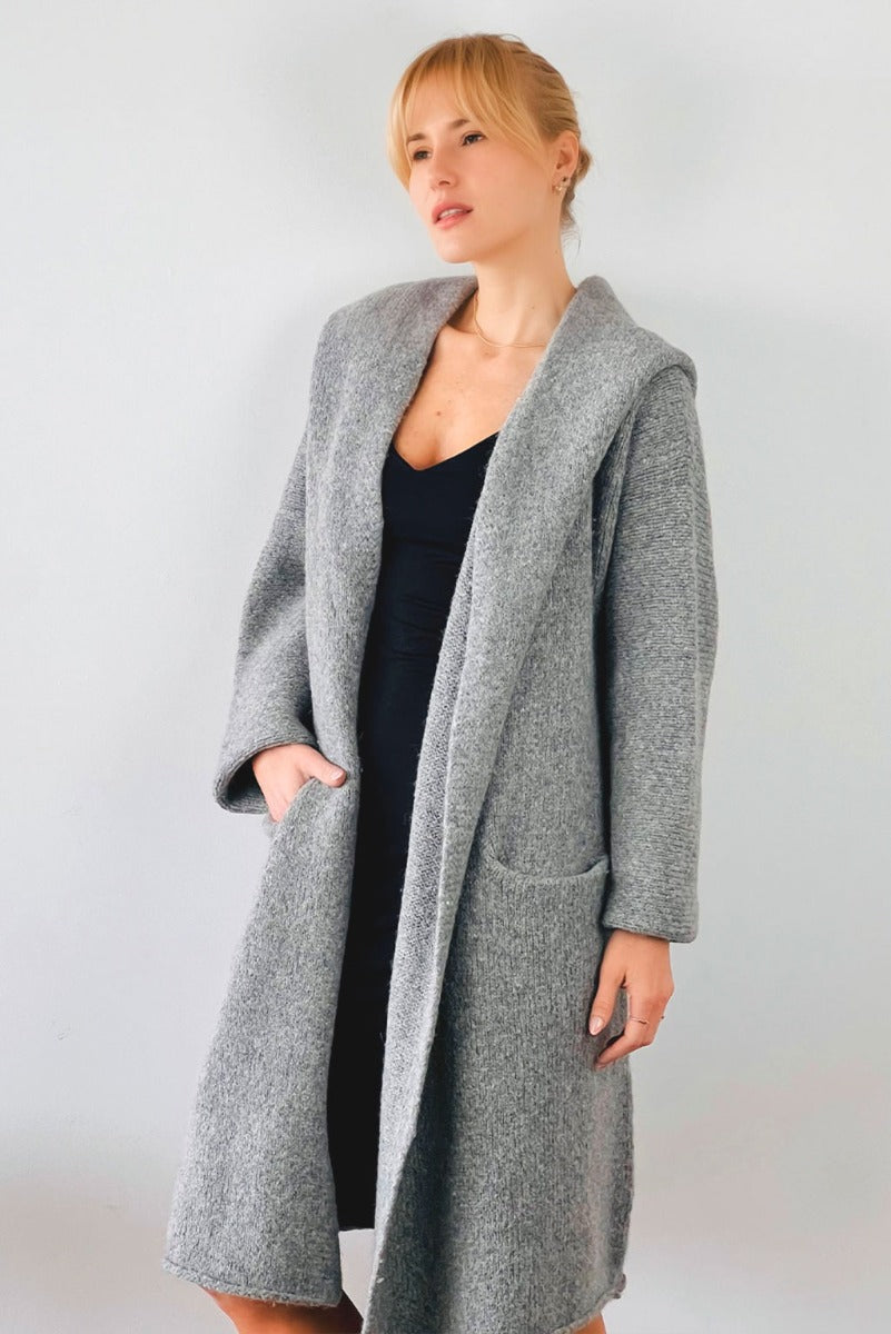 Belen Langer Cardigan / Strickmantel mit Kapuze