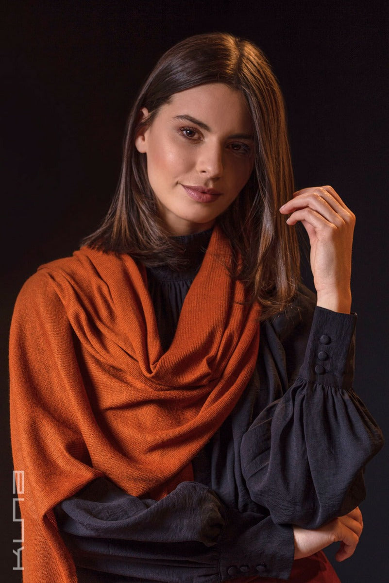 Bouveret 100% Vicuna Knitted Shawl