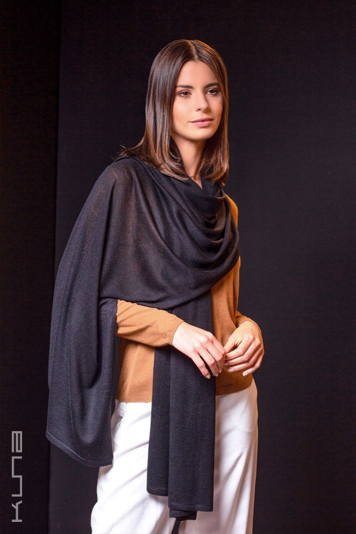 Bouveret 100% Vicuna Knitted Shawl