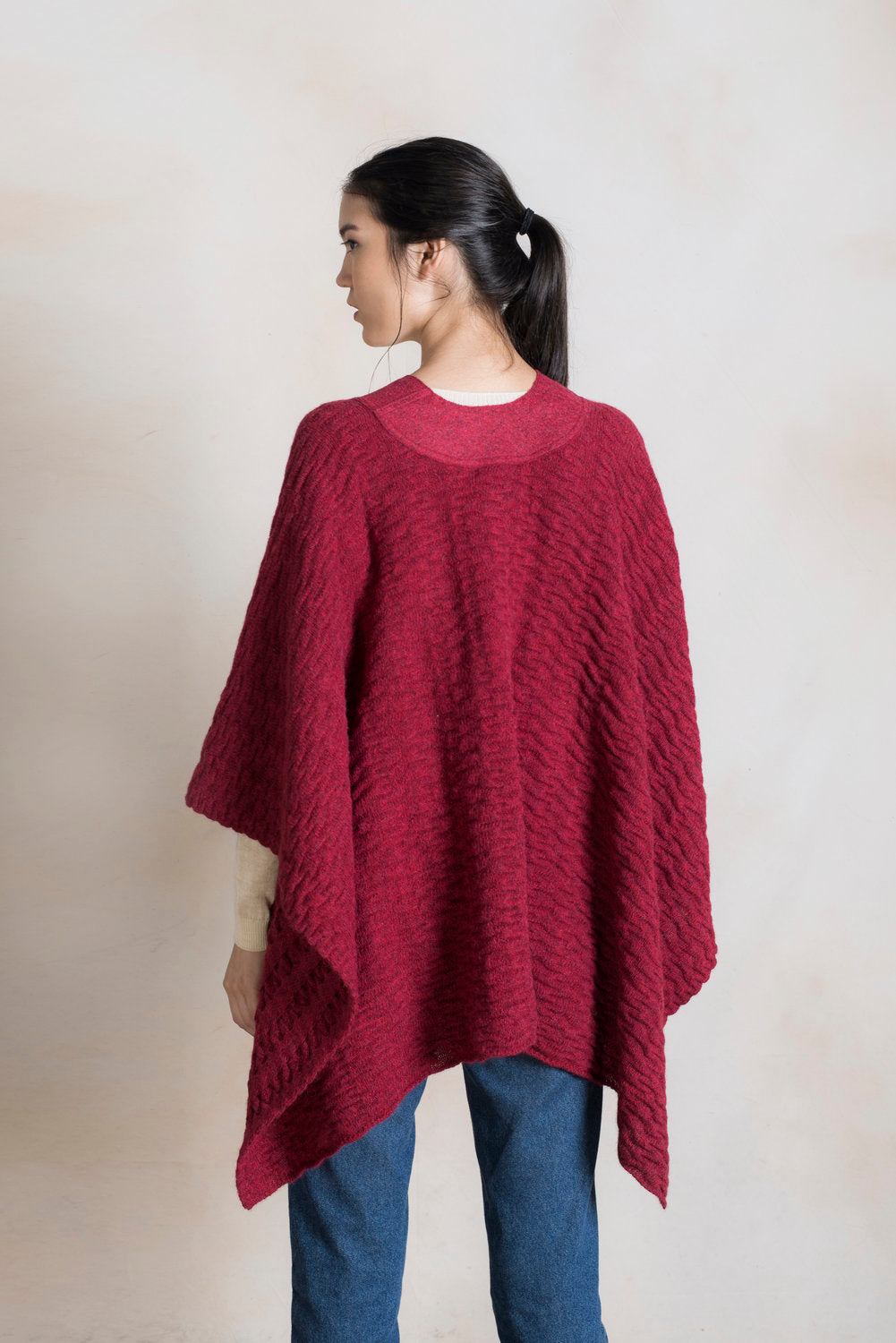 Ring-Poncho aus Babyalpaka